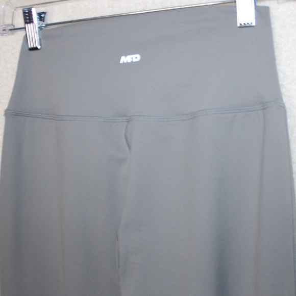 NWT Gray MFD High Waisted Flare Yoga Legging in Sz (M) - Picture 7 of 11